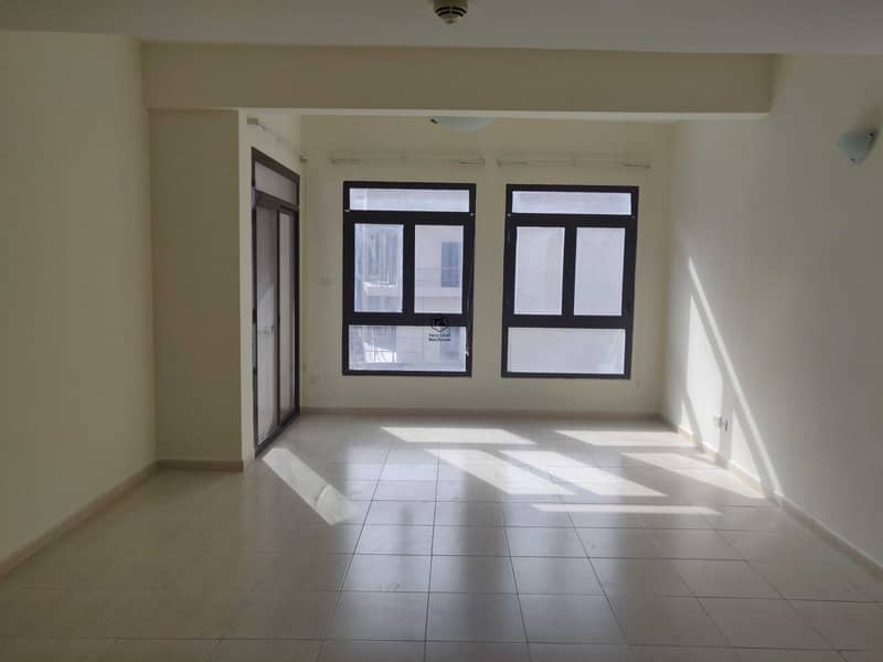 Spacious 1 Bedroom | Bright | Immaculate