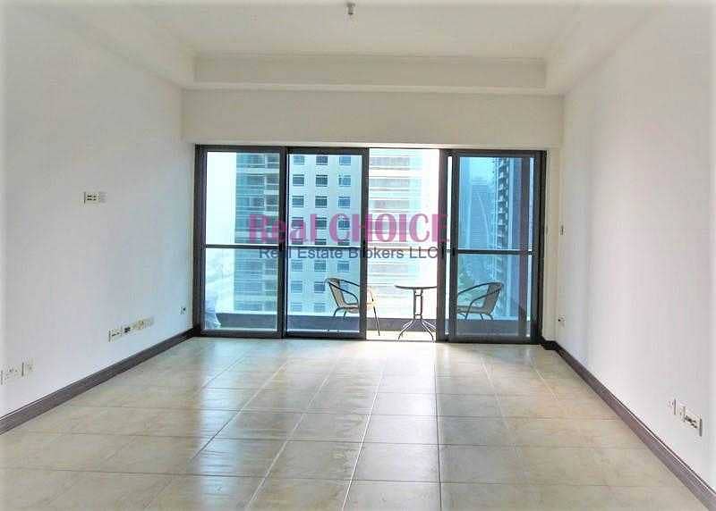 2 Middle Floor Spacious 2BR Apartment | With Maids
