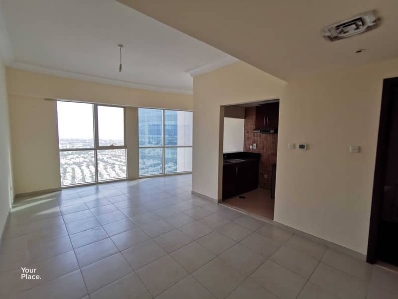 Spacious Apartment -  Emirates Living View