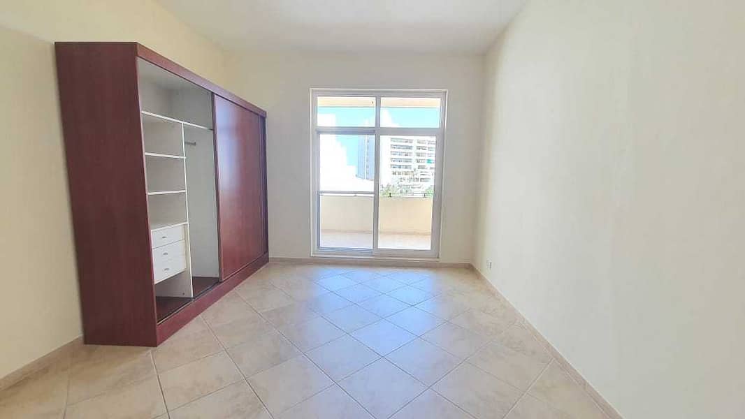 5 Beautiful Park View 1Bed Room- Great Location