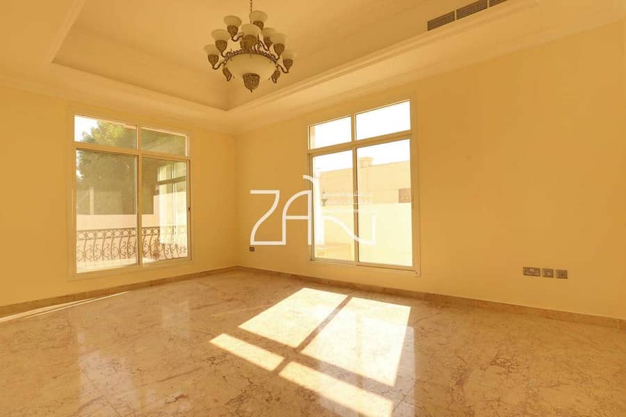 4 Spacious Vacant 6 BR Villa with Pool High Standard