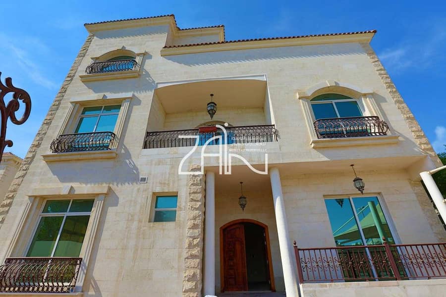 17 Spacious Vacant 6 BR Villa with Pool High Standard