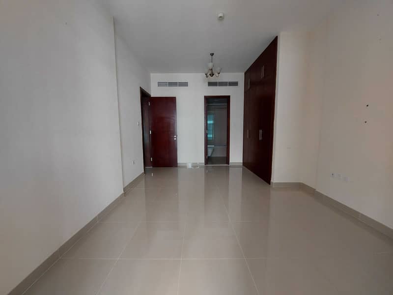 18 Cheap 1BHK | Top Amenities | Ready to Move In!