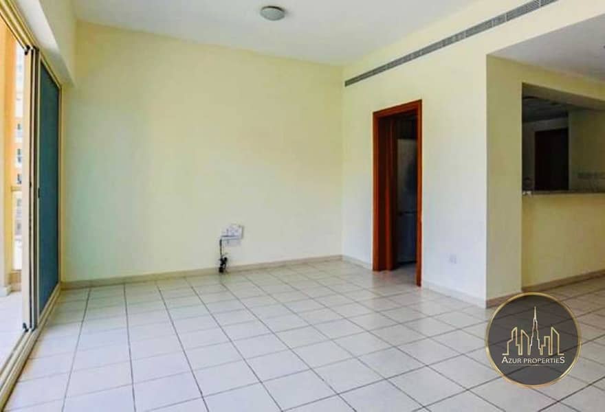 Beautiful 2 Bed+study| pool view|Best Layout|