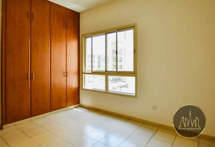 2 Beautiful 2 Bed+study| pool view|Best Layout|