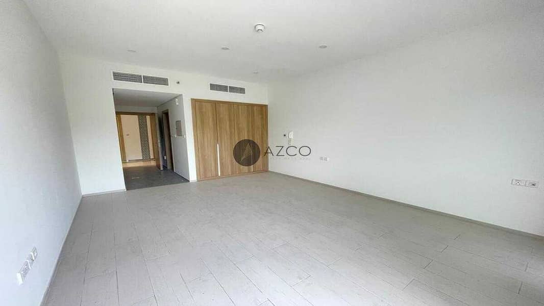 Spacious unit | 1 month free | Best location Spacious unit | 1 month free | Best location