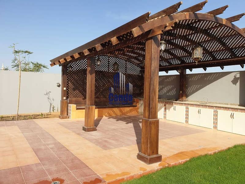 3 Exquisite & Beautiful Villa with Large BBQ & Sitting area