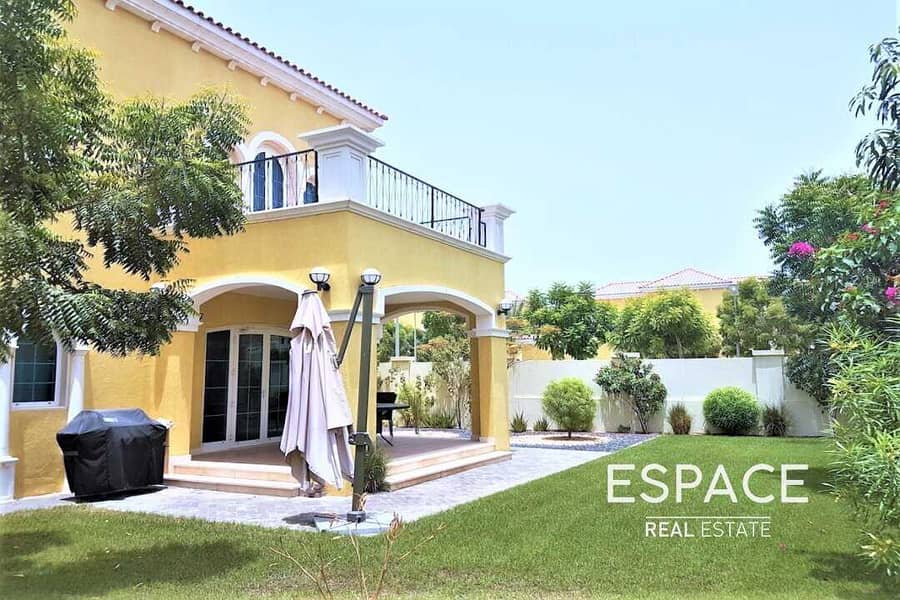 Big Plot -Corner Villa - Close to Park Big Plot -Corner Villa - Close to Park