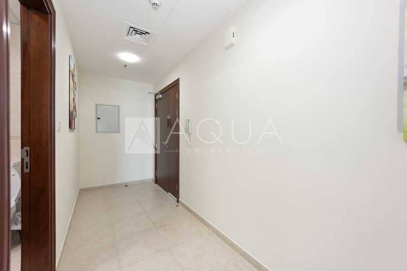 3 Immaculate Unit | High Floor | Available