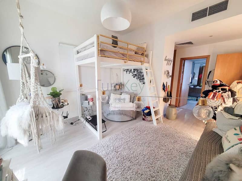 4 4 Bed + Maid Room Corner Villa I Vacant and READY