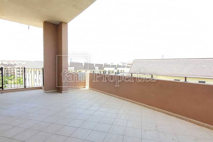 Premium Unit| Garden Views | Huge Layout |