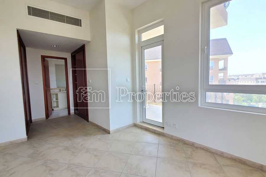 10 Premium Unit| Garden Views | Huge Layout |