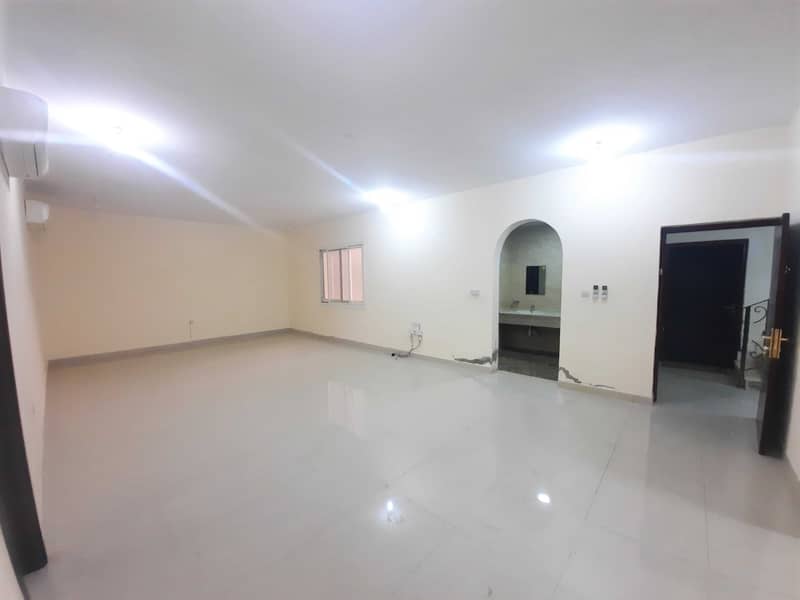 Квартира в Аль Шамха, 2 cпальни, 45000 AED - 5222307