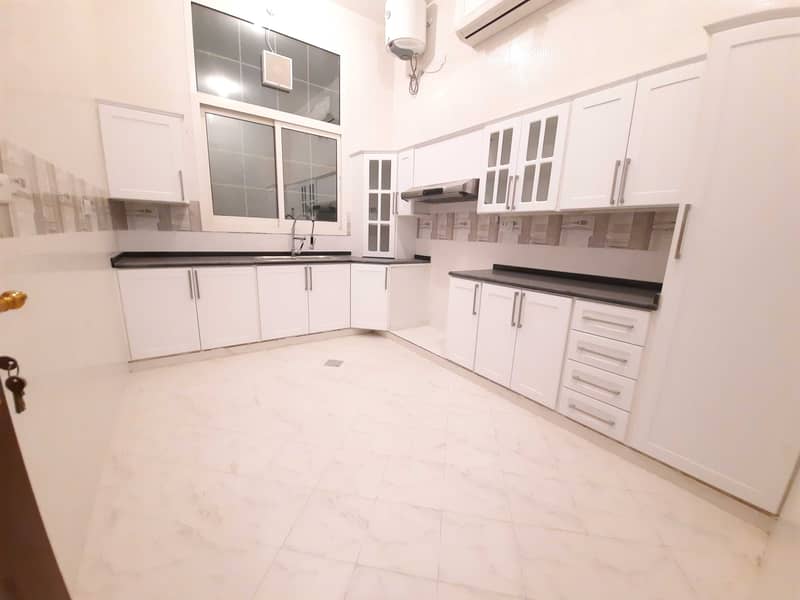 Brand New 2Bhk 3Bath Ground Floor Separate Kitchen At Al Shamkha