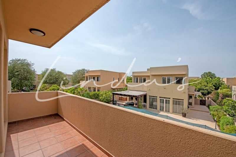 18 Saheel Villa 3 beds  Extended with Up Graded Kitchen