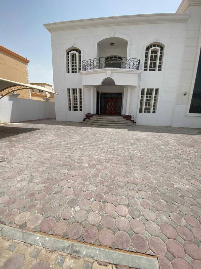 Luxury 5 Bedrooms With Hall Majlis Maid Room Covered Car Parking Private Yard in al Shamkha City