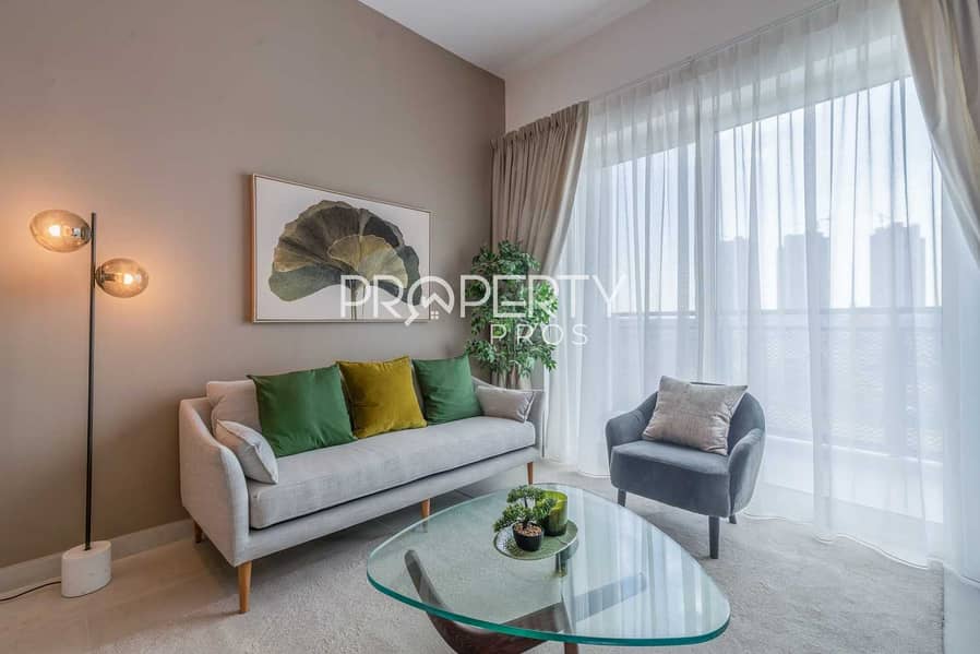 5 Luxurious 1 bed| Brand New| 1 Month Free