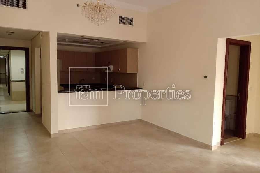 Spacious 1 Bedroom Available for Rent in European