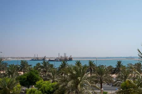 Studio for Sale in Al Marjan Island, Ras Al Khaimah - Over looking the sea - Maintained furnished unit Studio for Sale in Al Marjan Island, Ras Al Khaimah - Over looking the sea - Maintained furnished unit