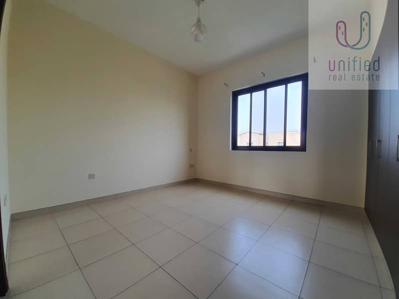 25 Type 1 M-3 Bed-2347 sqft-Single Row- Excellent location