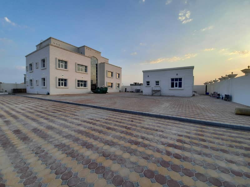 2 Brand New 2 Bedroom Apartment with 2 3bathroom extension Nicely big Kitchen alshamkh city