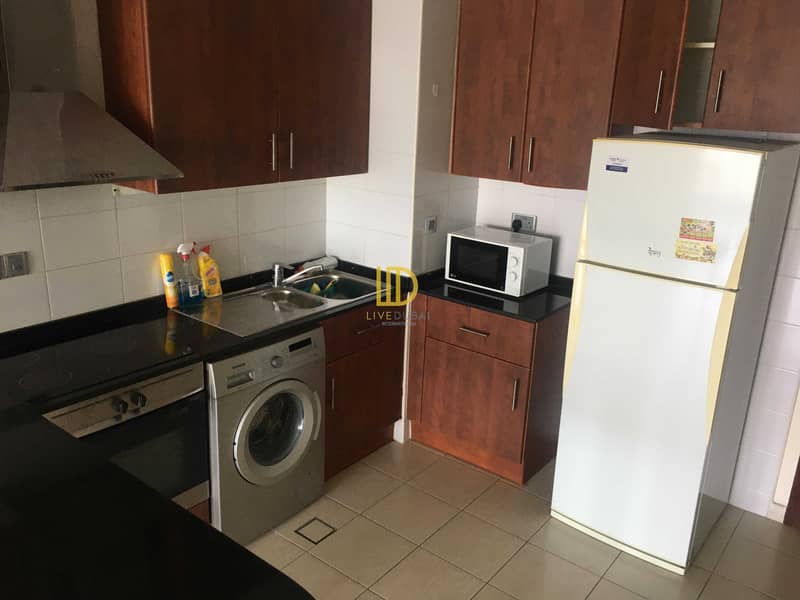 4 AJ | Exclusive | Close To Metro | Fitted Kitchen | Mid Floor | Ready to Move