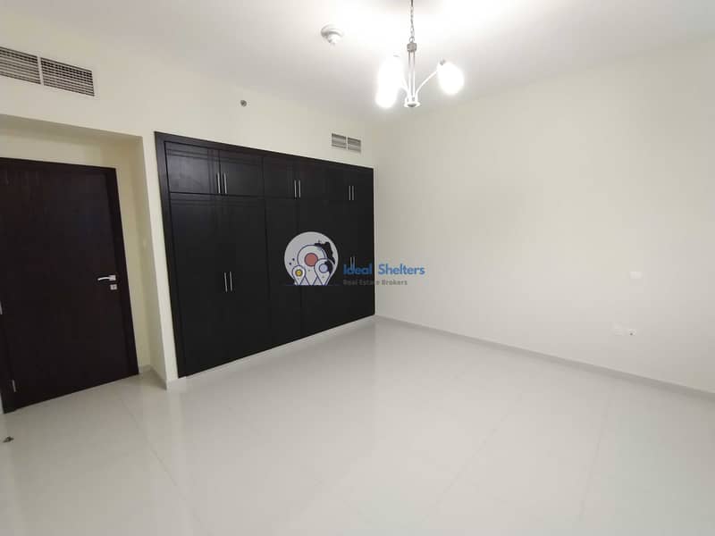 9 NEW BUILDING 1 BEDROOM HUGE APARTMENT WITH BALCONY WARDROBE GYM POOL PARKING