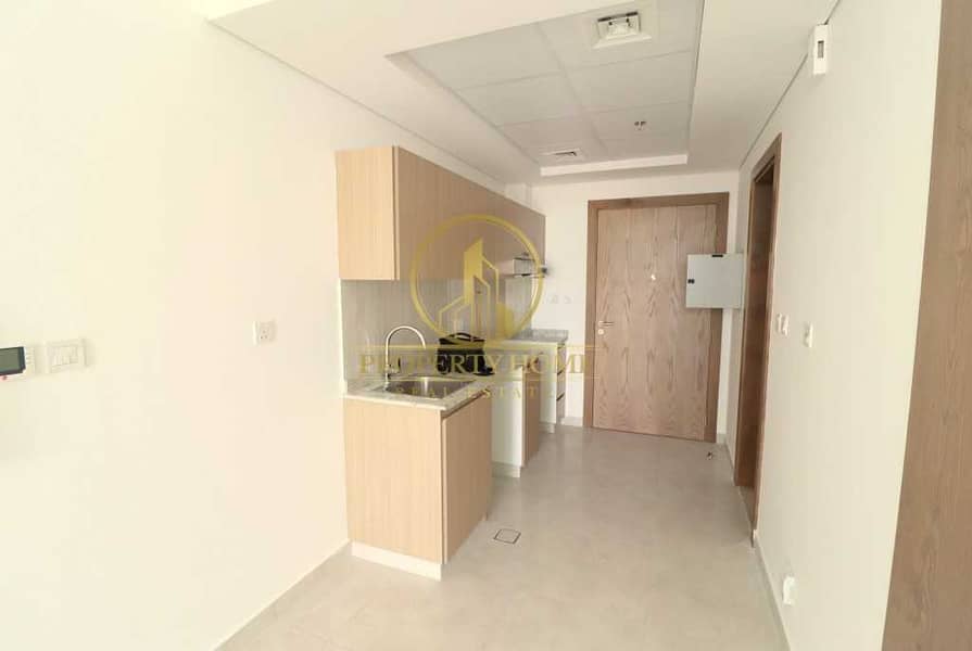 3 Bright studio with a Balcony | Rented