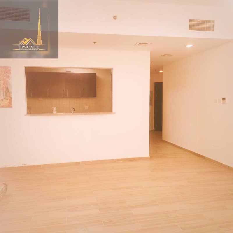 UPGRADED APARTMENT|SEPARATE LAUNDRY ROOM|SERVICE CHARGE 6.25|ROI 8.3%|