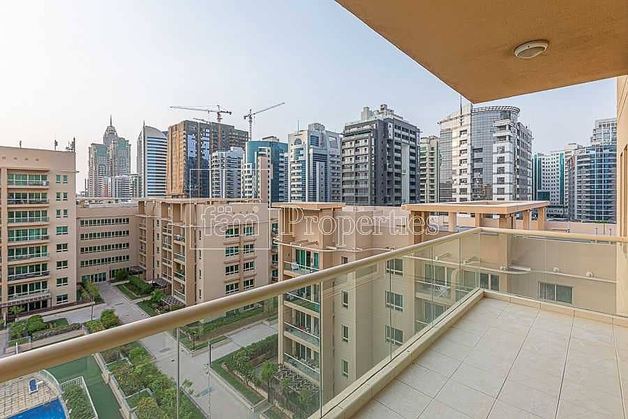 Renovated - Pool and park view - Genuine Renovated - Pool and park view - Genuine