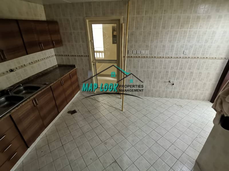 23 Huge !! 3 bedroom with maid room | balcony | spacious kitchen | 80k |very easy parking | located al nahyan