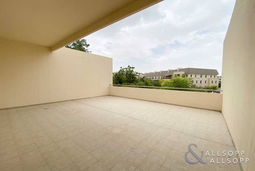 9 One Bed | Large Terrace | Gardens Facing