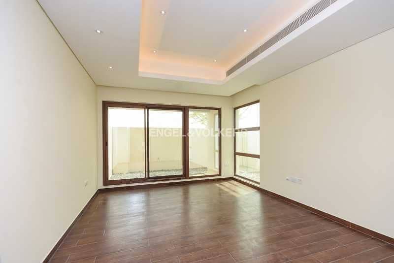 9 With Maid's| Terrace| Park View|Prime location