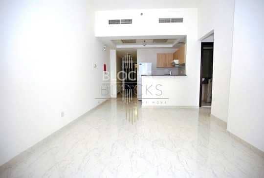 3 3BHK Apartment w/ Balcony | For Sale