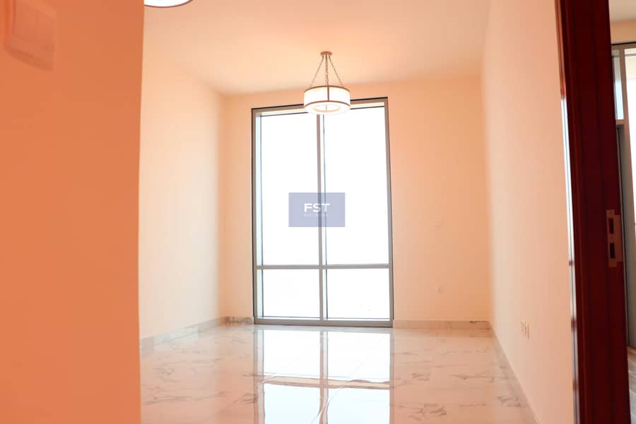 3 Luxury 2 BHK / Sea and Canal View / Ready to Move