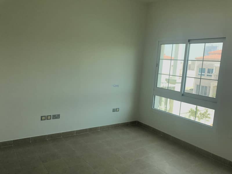 15 Nice 2Br plus Maid Ind Villa for Rent in JVT