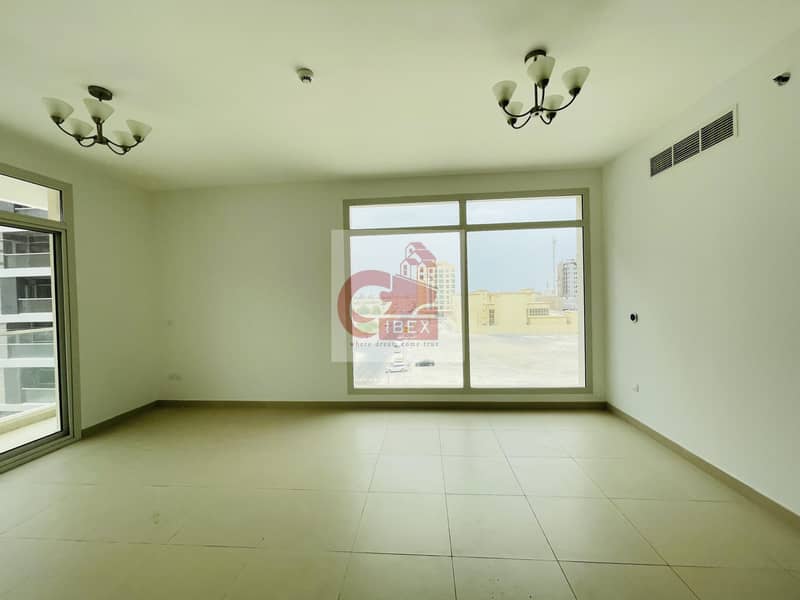 13 Like brand new 2bhk with 45 days free open view near to metro station on sheikh zayad road