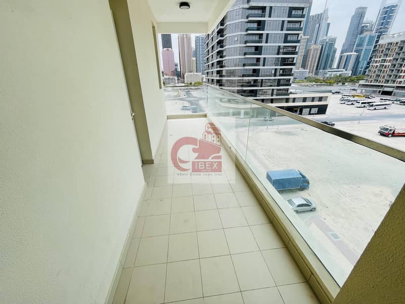 15 Like brand new 2bhk with 45 days free open view near to metro station on sheikh zayad road