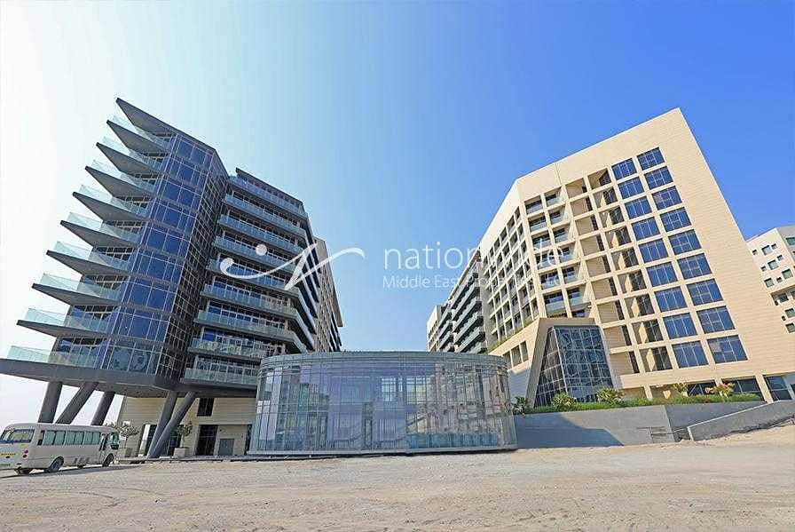 Enjoy A Relaxed Lifestyle In This High-end Unit Enjoy A Relaxed Lifestyle In This High-end Unit