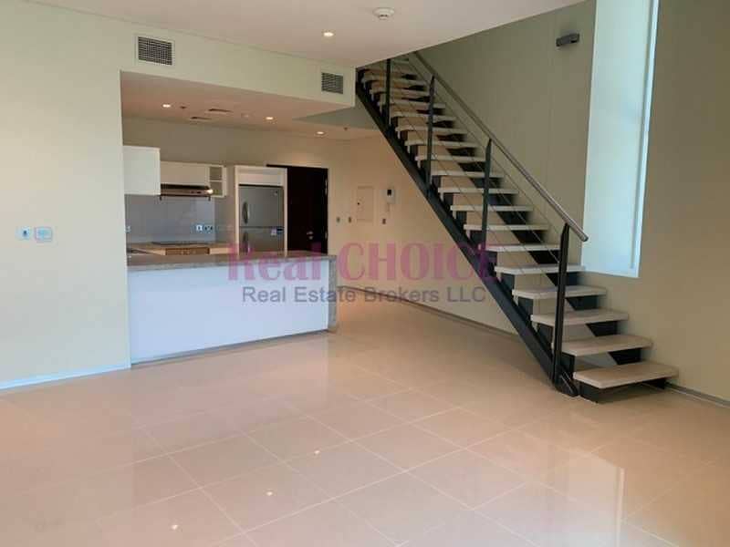 17 Chiller Free Sea View Apartment|Sheikh Zayed Road