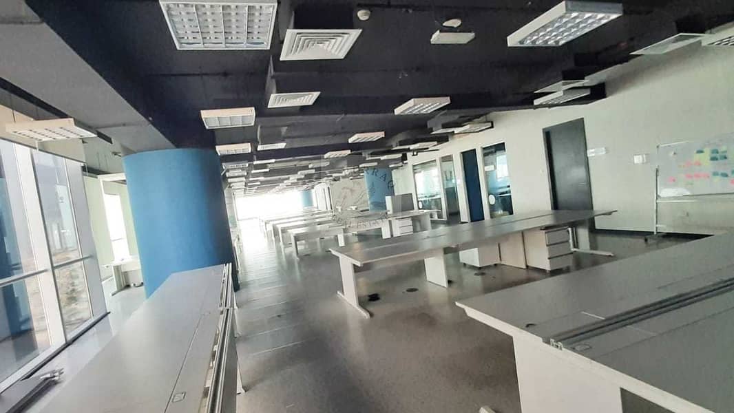 6 AMAZING COMMERCIAL OFFICE FULL FLOUR  FULLY FITTED AVAILABLE  BESIDE SHEIKH ZAYED ROAD