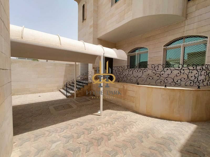 4 Perfectly Located/ Highly Maintained/ Amazing 7BHK
