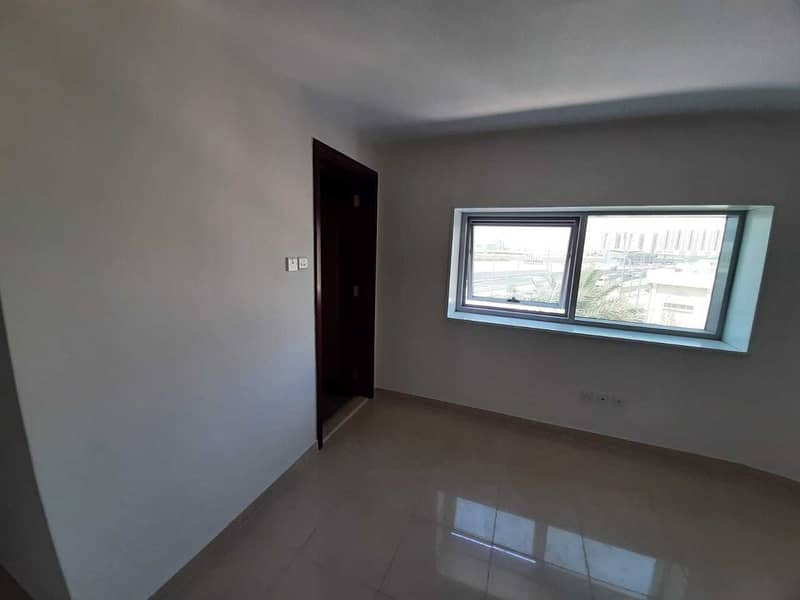 commercial apartment  four bedroom in conquer tower for rent