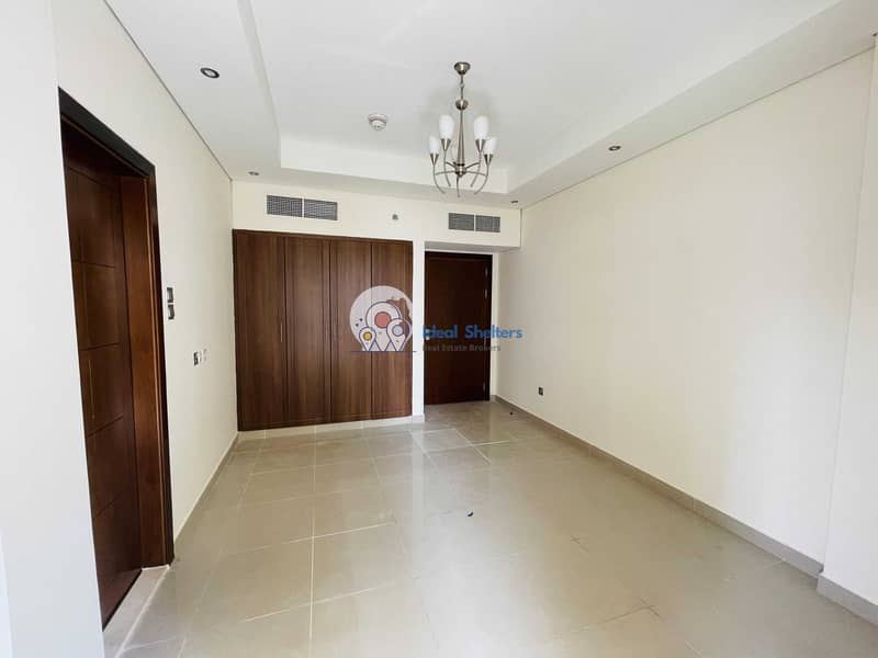 6 SAPIOUS 2BHK 2BALCONIES WITH HUGE KITCHEN IN 45K
