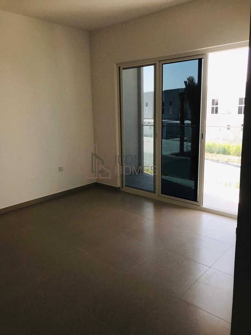 Vacant ready to move Corner Unit opposite pool and park