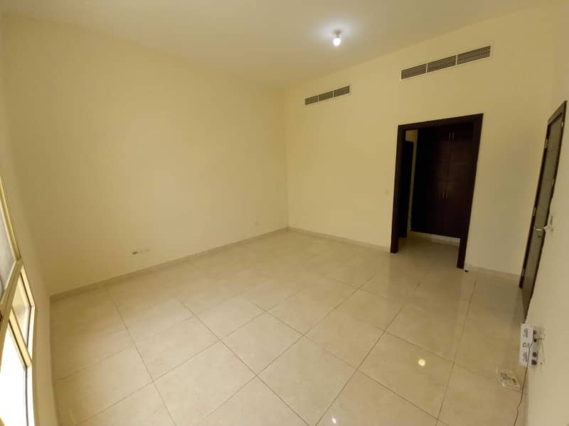 2 2900/month modern high quality studio and built in wardrobes with separate kitchen