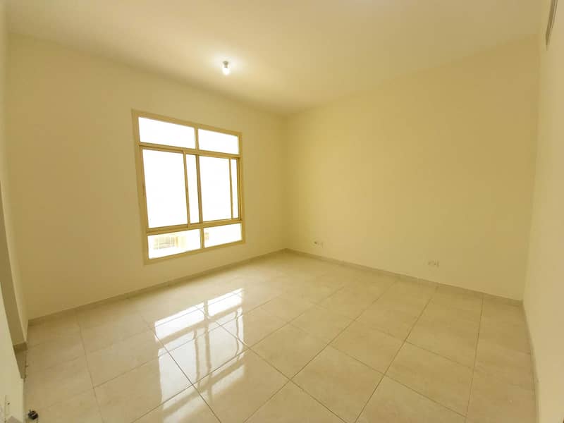 3 2900/month modern high quality studio and built in wardrobes with separate kitchen