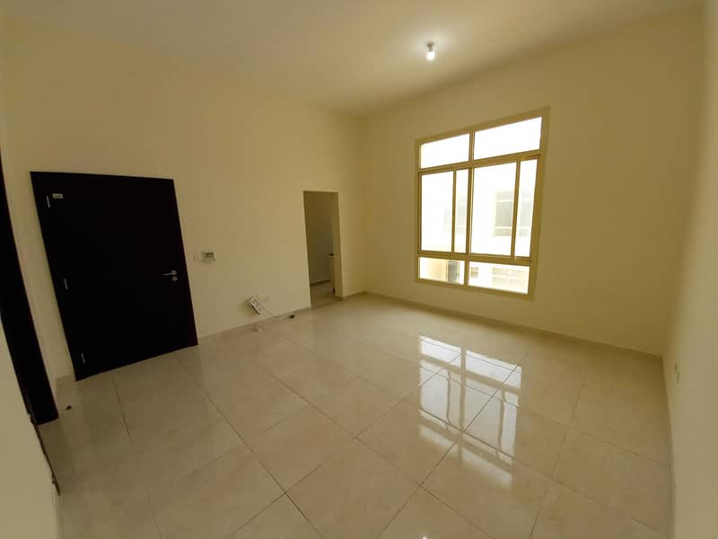 4 2900/month modern high quality studio and built in wardrobes with separate kitchen