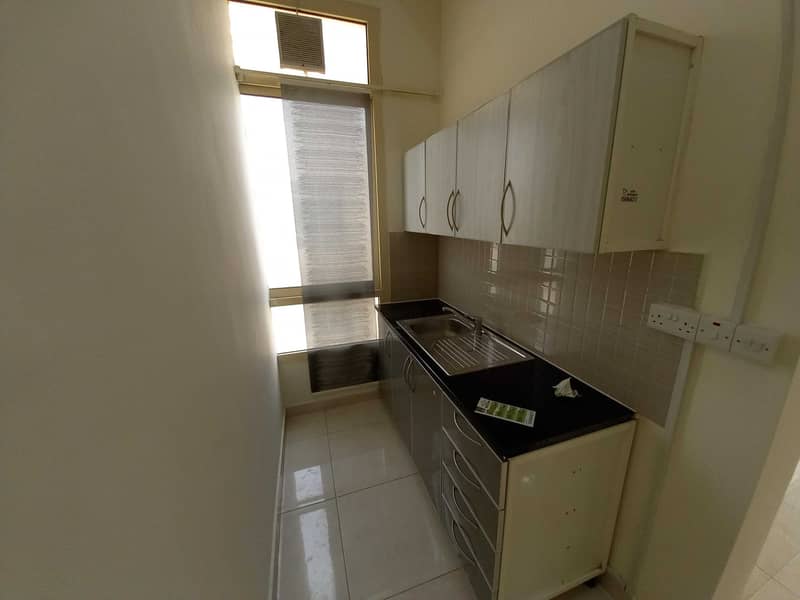 7 2900/month modern high quality studio and built in wardrobes with separate kitchen