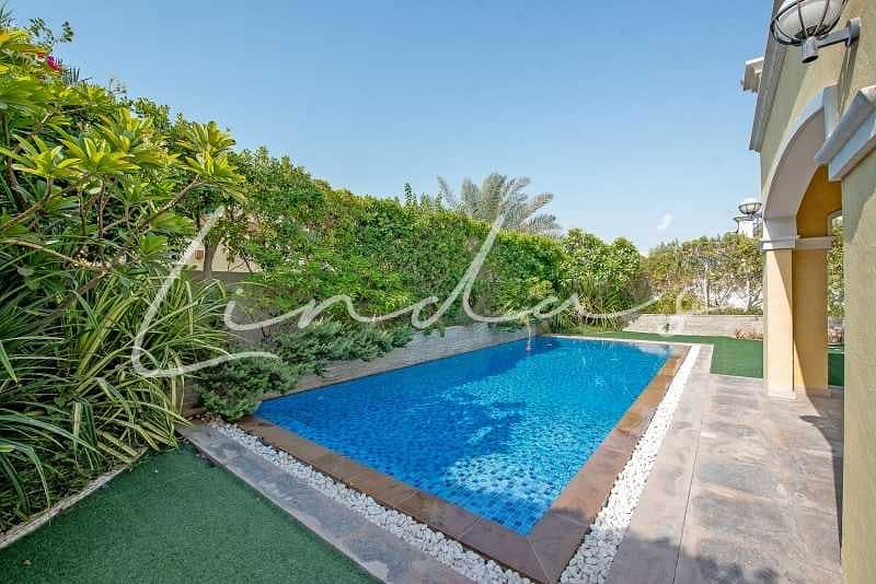 8 Exclusive | Legacy 3 Bedrooms Large | Stunning Private Pool
